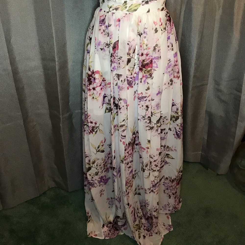 Ivory and Pink Floral Open Back Dress - Picture 5 of 8